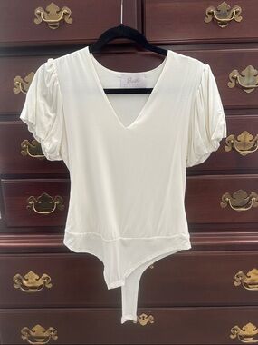 Blush Cream V-Neck Puff-Sleeve Bodysuit - never worn